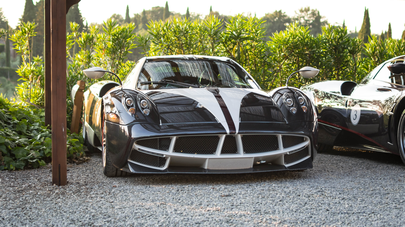 Illustration for article titled A Pagani Rally In Italy Puts All Other Car Meets To Shame